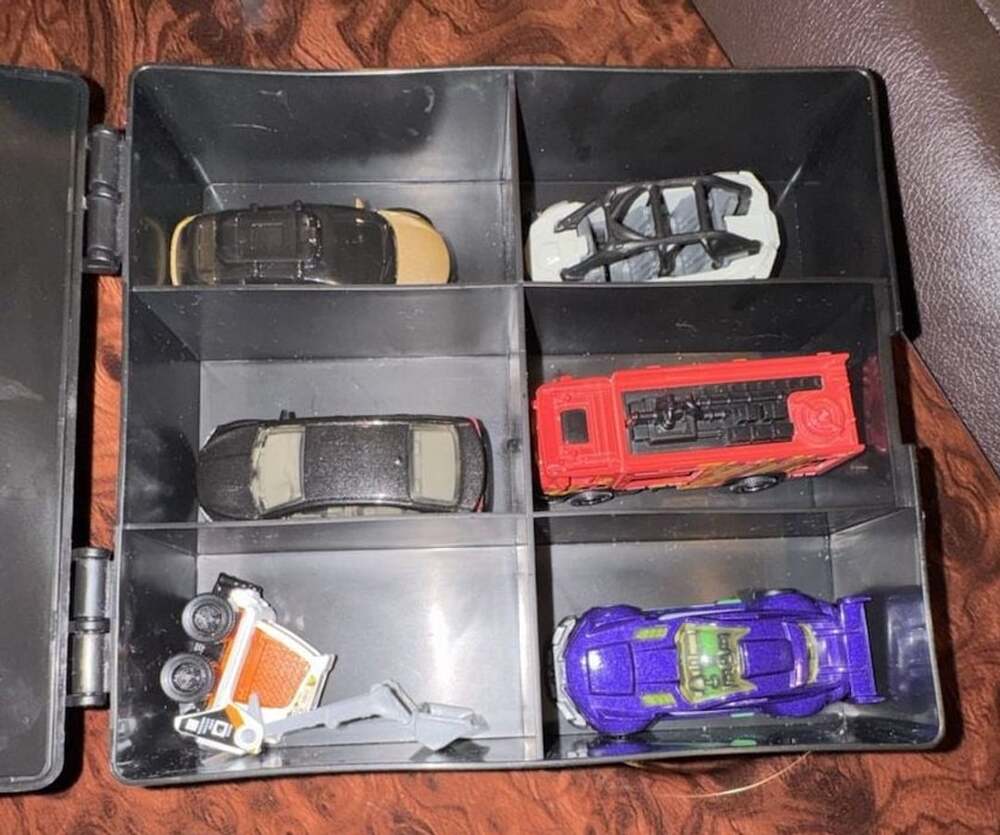 Miscellaneous Matchbox and Hot Wheels Cars in storage case